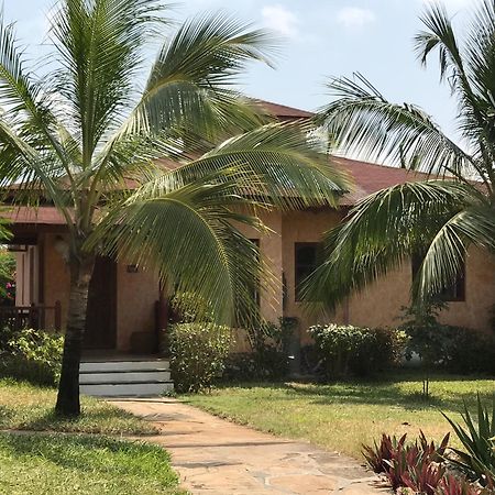 Crystal Bay Resort Watamu Exterior photo