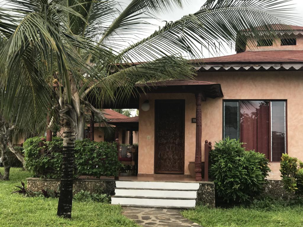 Crystal Bay Resort Watamu Exterior photo