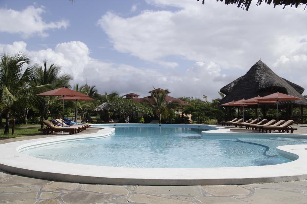 Crystal Bay Resort Watamu Exterior photo